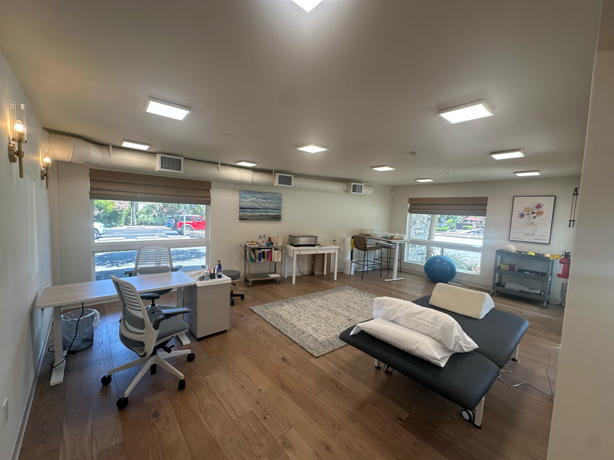 Hand therapy treatment room at Thrive Hand Therapy in Los Gatos, California